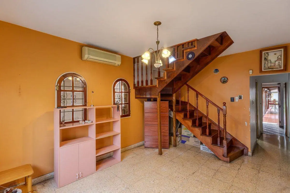 CASA 7 AMBIENTES EN VENTA SAN JUSTO CON PILETA 5