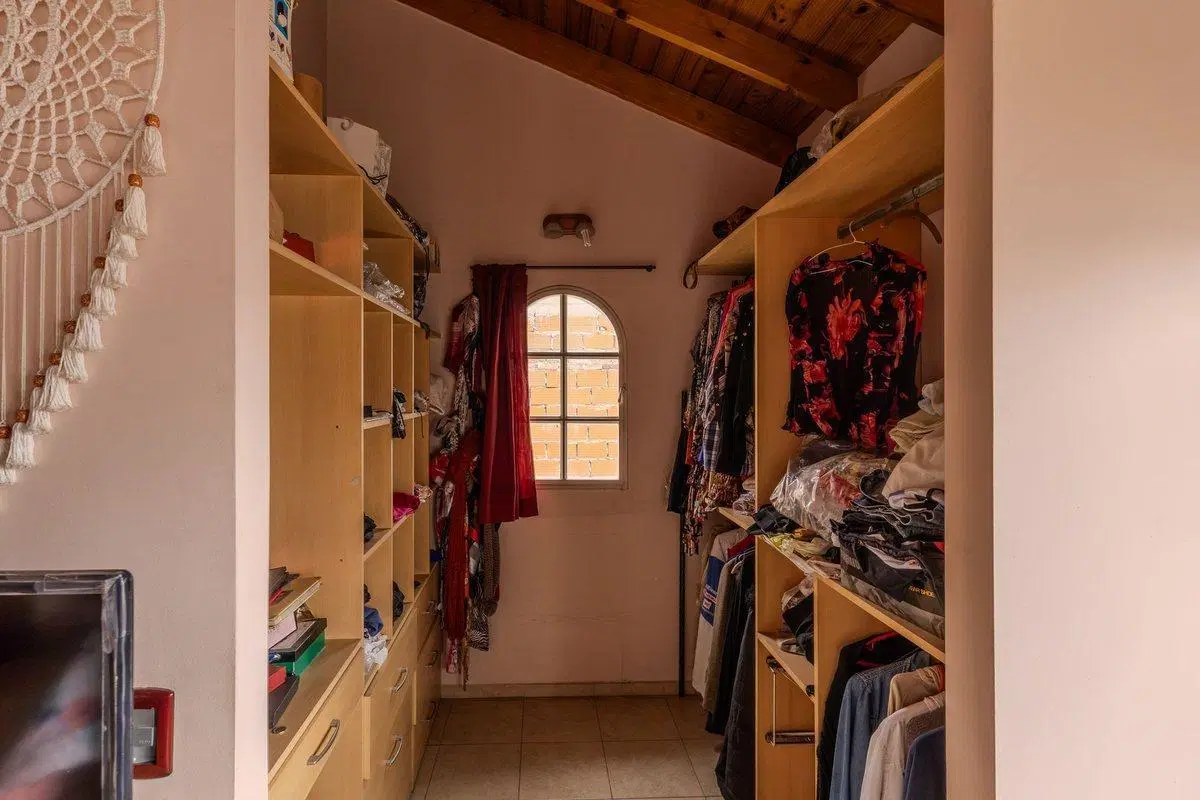 CASA 7 AMBIENTES EN VENTA SAN JUSTO CON PILETA 4
