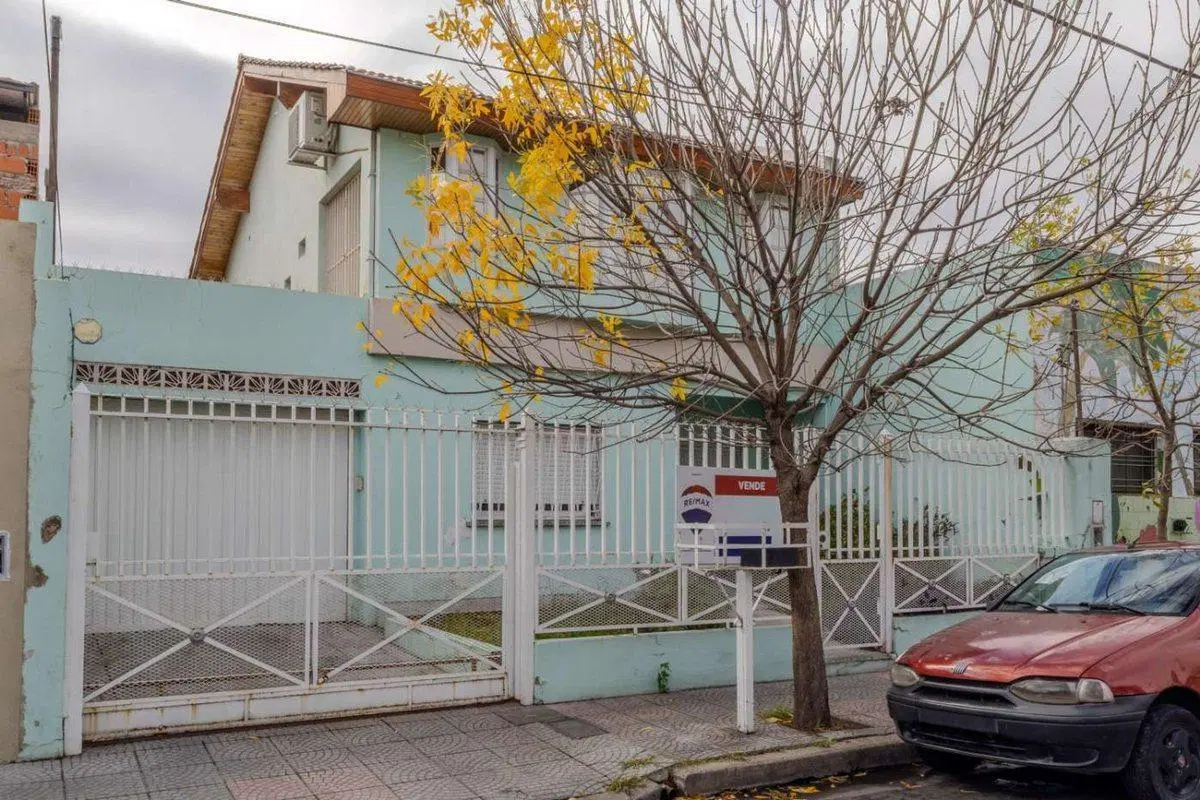CASA 7 AMBIENTES EN VENTA SAN JUSTO CON PILETA 3