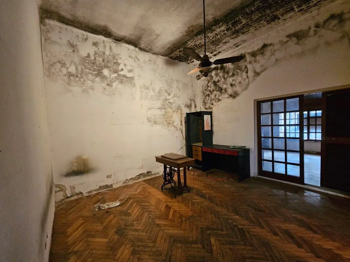 VENTA CASA 5 AMBIENTES A REFACCIONAR. OPORTUNIDAD 4