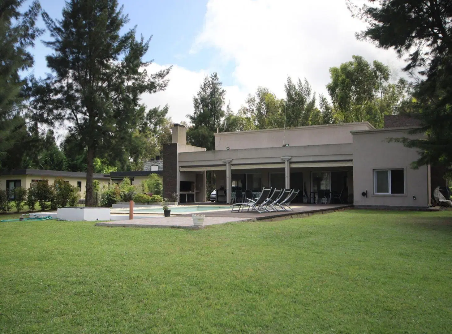 VENTA CASA 5 AMBIENTES EN MIRALAGOS 1 4