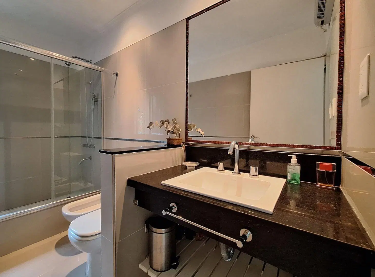 VENTA CASA 5 AMBIENTES EN MIRALAGOS 1 3