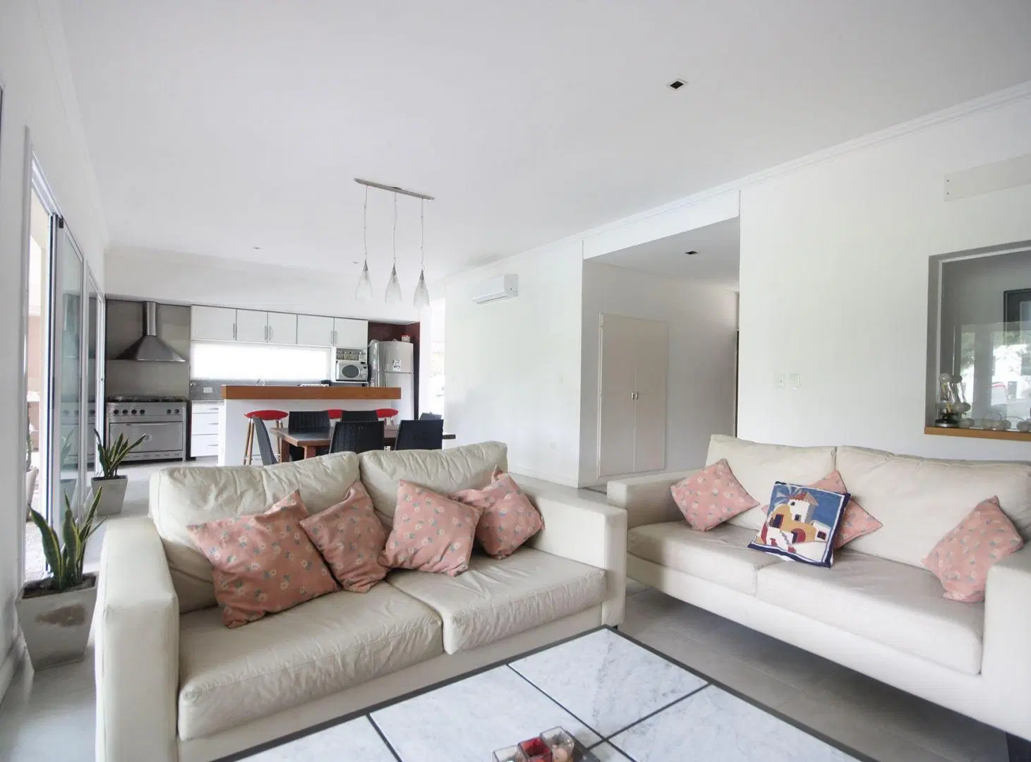 VENTA CASA 5 AMBIENTES EN MIRALAGOS 1 5