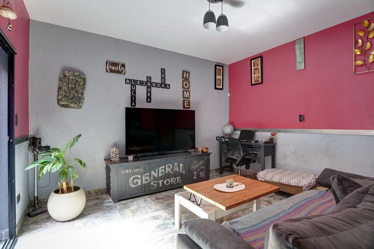 Venta Casa 4 Ambientes Lomas del Mirador 4