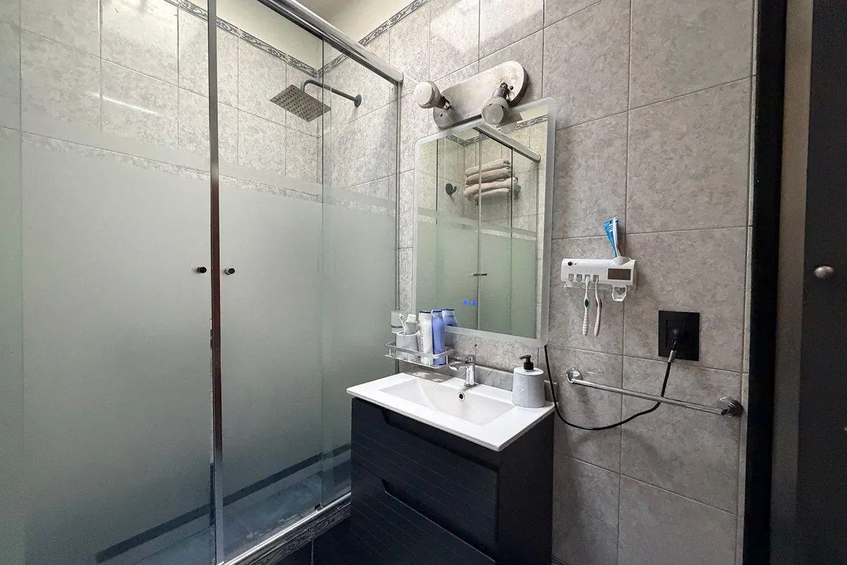 Venta Casa 4 Ambientes Lomas del Mirador 3