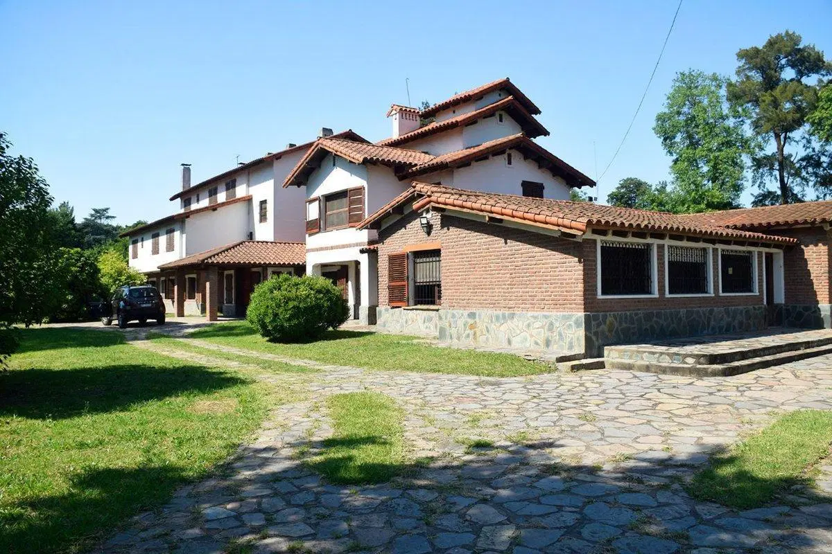 LOTE CON RESIDENCIA EN VENTA EN SAN MIGUEL 2