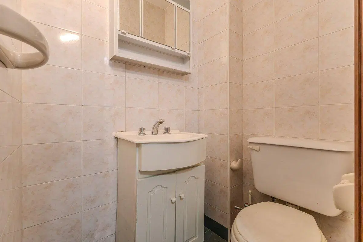 VENTA DEPARTAMENTO 4 AMBIENTES CON DEPENDENCIA 3