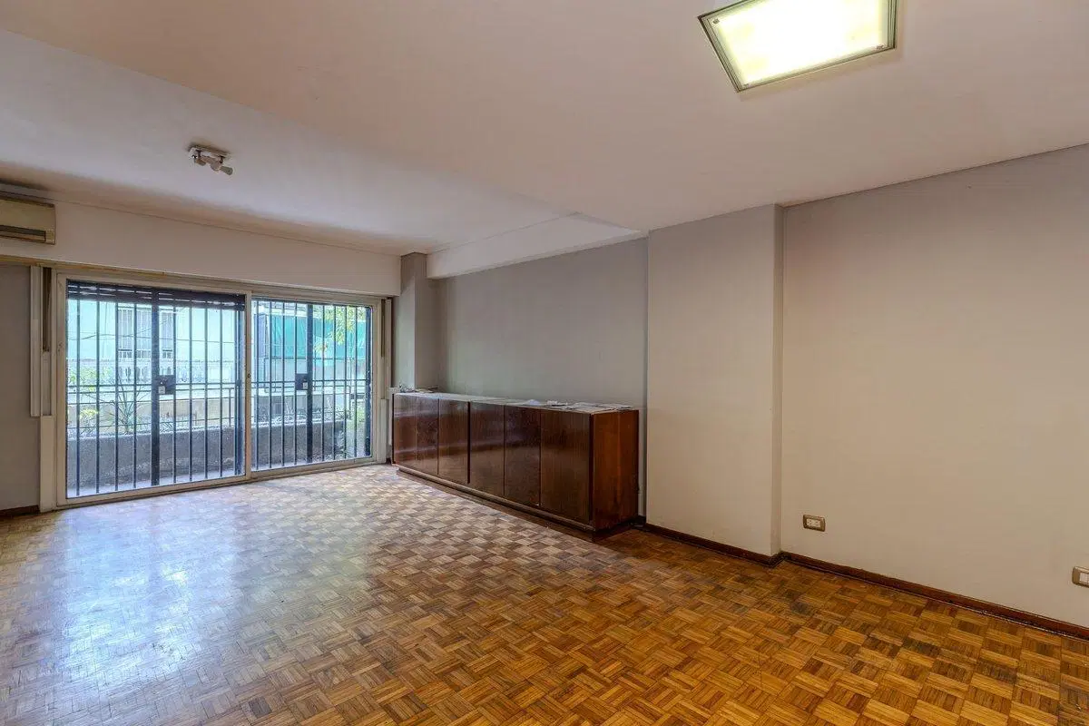 VENTA DEPARTAMENTO 4 AMBIENTES CON DEPENDENCIA 2
