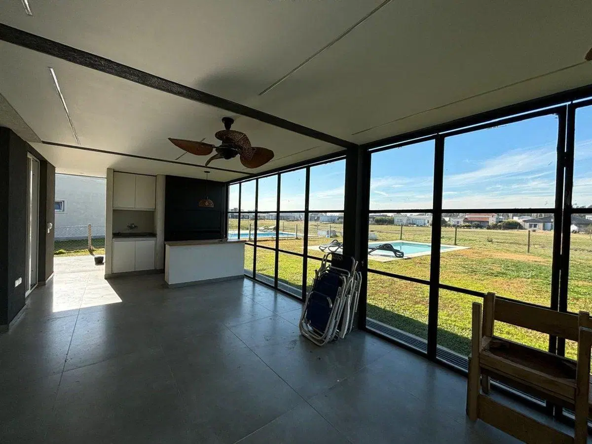 VENTA CASA 4 AMBIENTES EN BARRIO SANTA INES 4