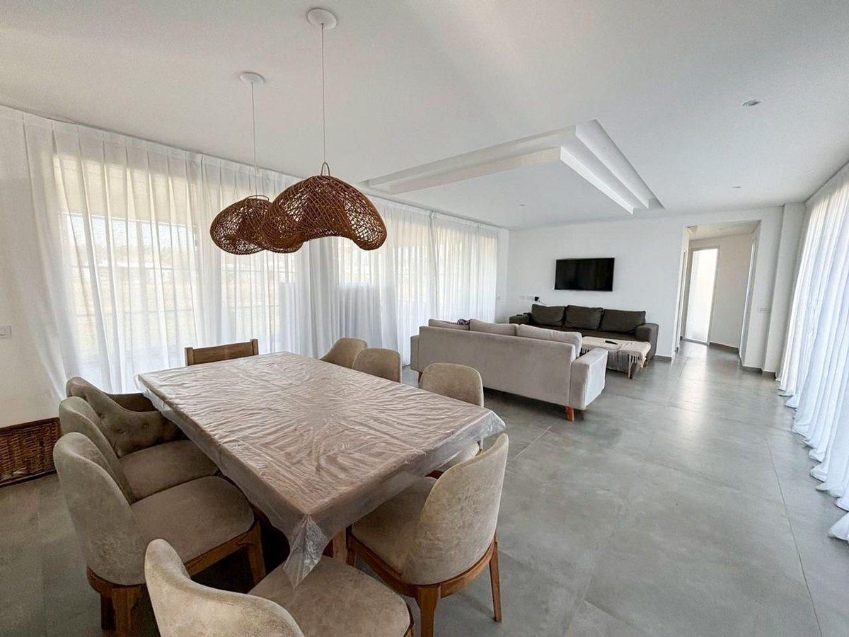 VENTA CASA 4 AMBIENTES EN BARRIO SANTA INES