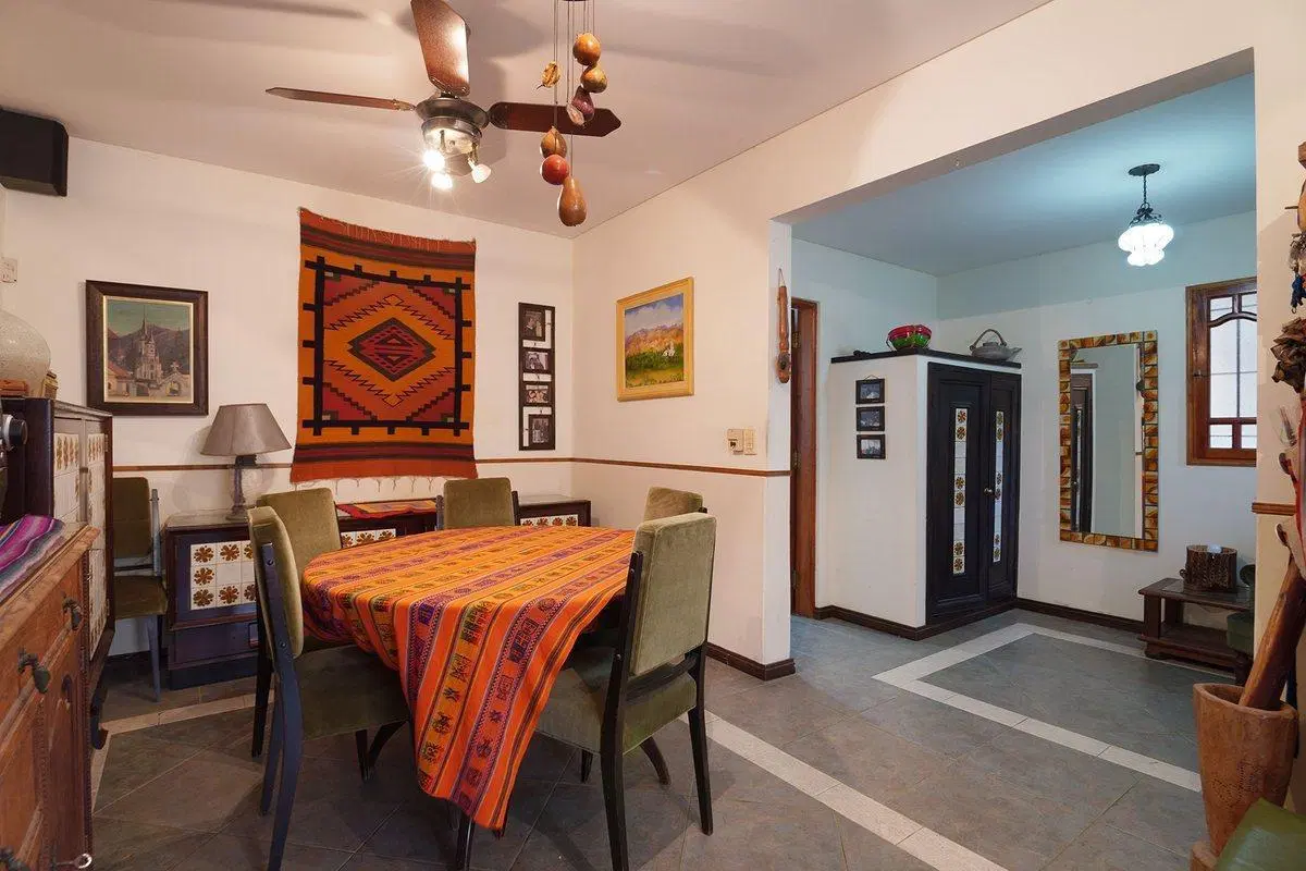 Casa 6 amb en venta en Lomas apta multifamiliar 3