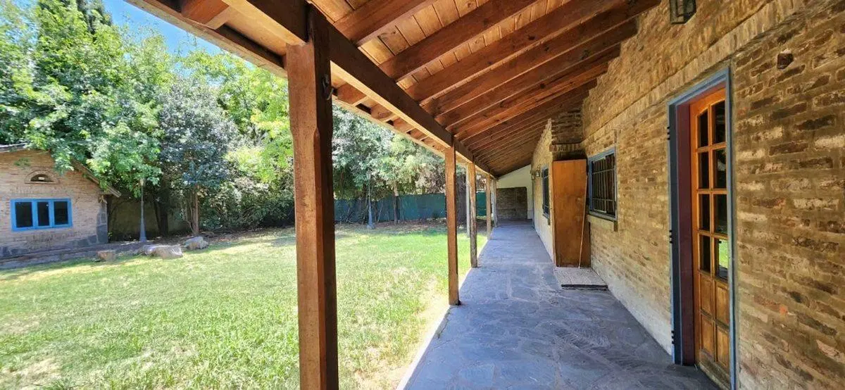 CASA 4 AMBIENTES VENTA VILLA UDAONDO JARDIN GARAGE 3