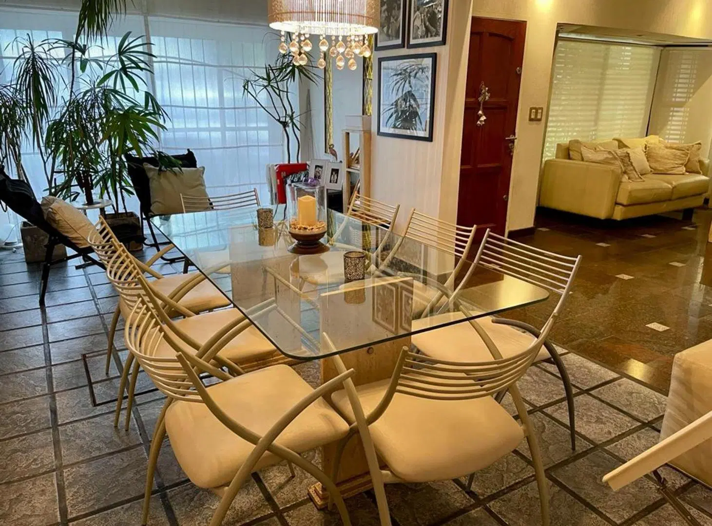 VENTA HERMOSA CASA CON PARQUE, PILETA Y QUINCHO 5