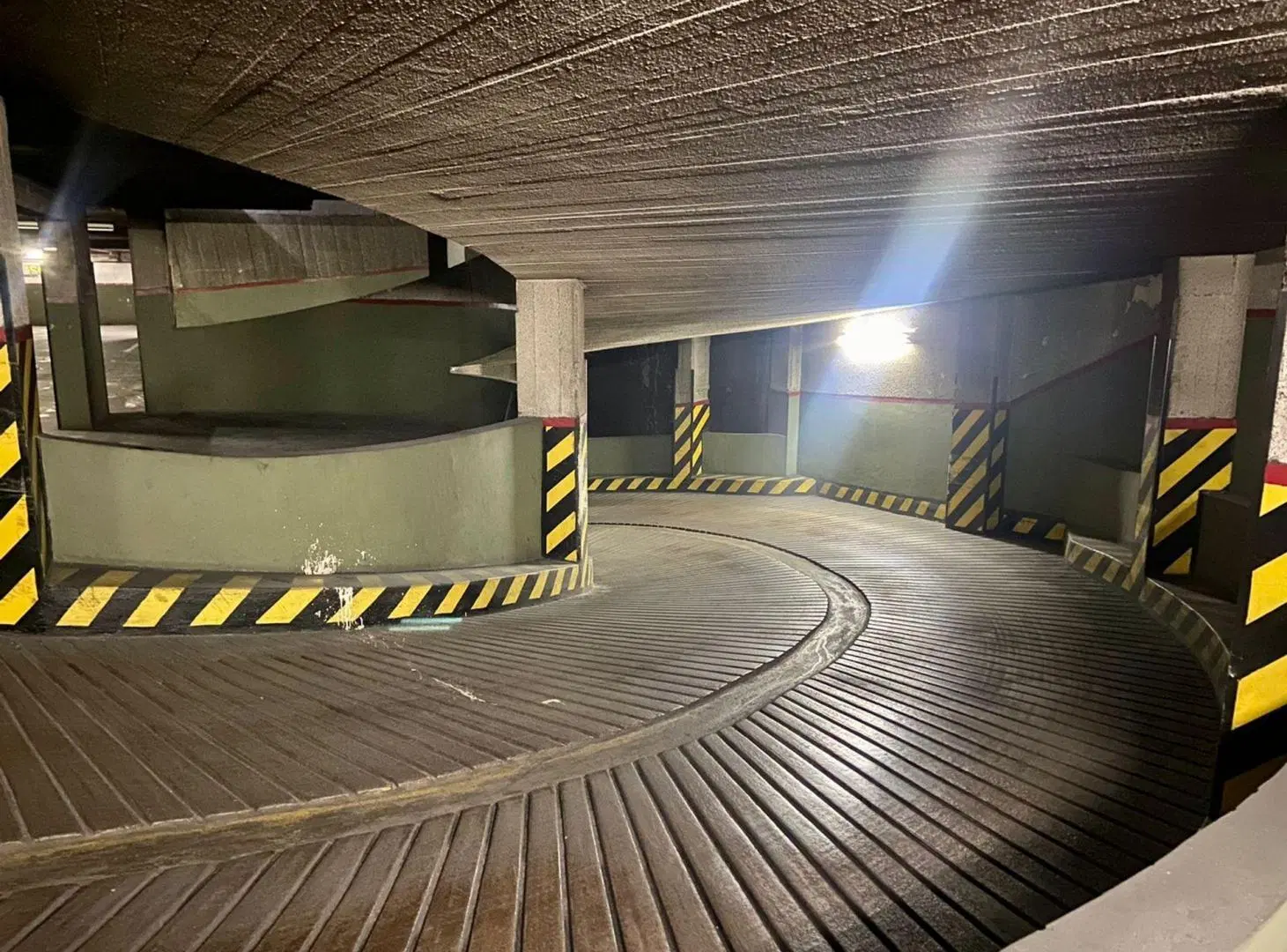 Venta Cochera doble fija, Paraná 400, San Nicolas 2