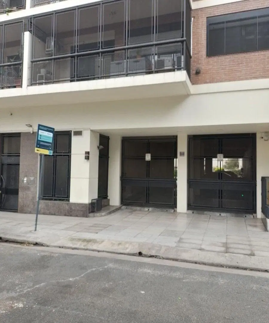 VENTA COCHERA EN ALMAGRO ZONA HOSPITAL ITALIANO 4