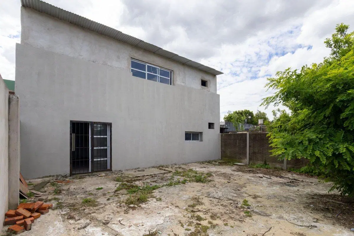 VENTA CASA MULTIFAMILIAR PATIO GARAJE I. CASANOVA 2
