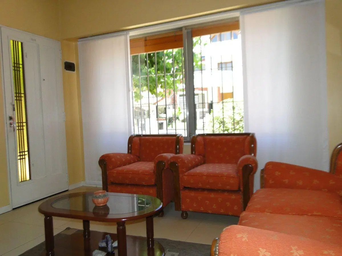 VENTA CASA EN VILLA SARMIENTO CON COCHERAS GALPON 3