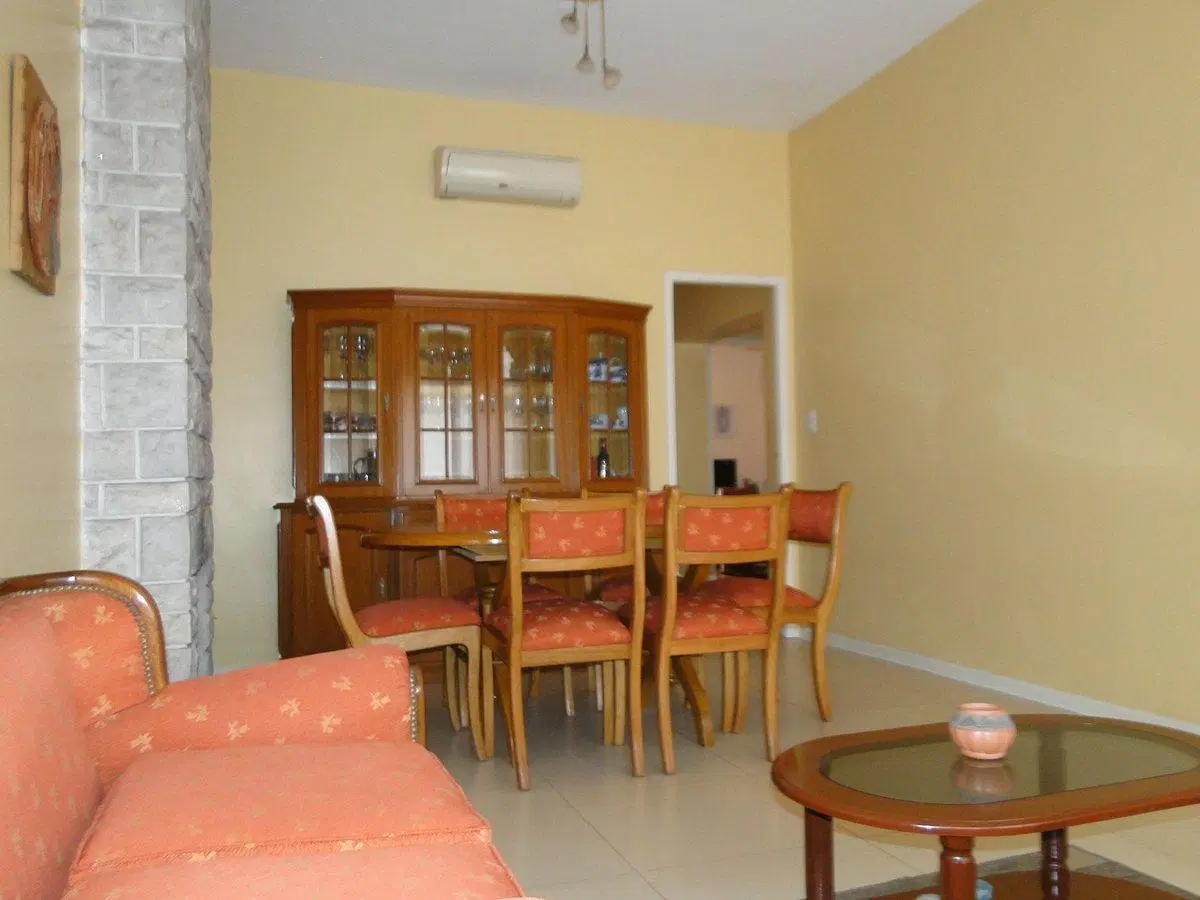 VENTA CASA EN VILLA SARMIENTO CON COCHERAS GALPON 2