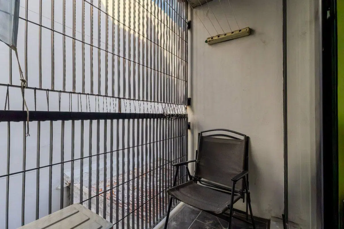 DEPARTAMENTO MONOAMBIENTE CON BALCON EN FLORES 4