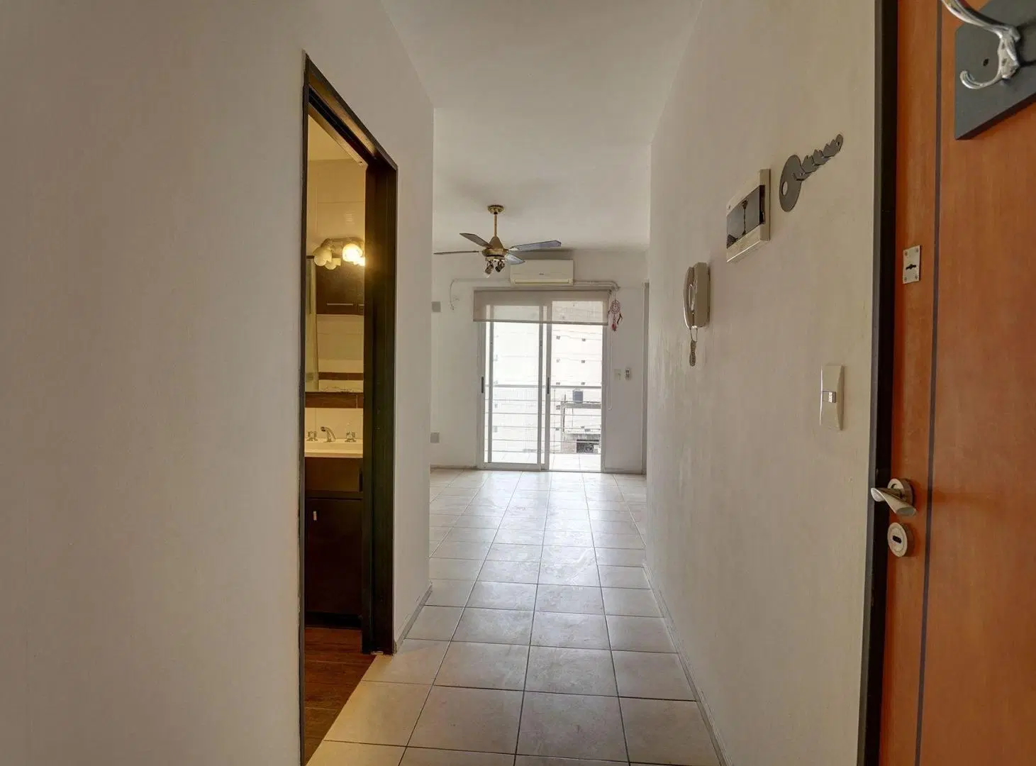 Venta departamento 2 ambientes Liniers SUM 8