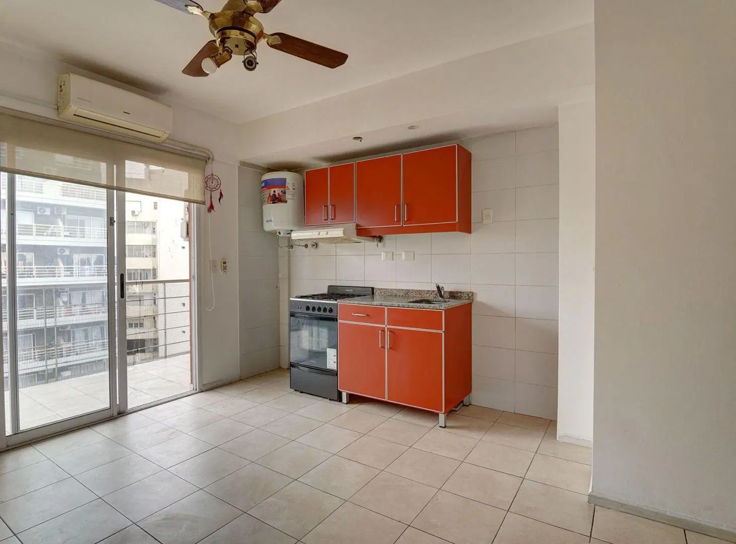 Venta departamento 2 ambientes Liniers SUM 4