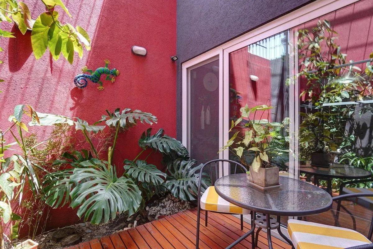 CASA MODERNA 223m2 PISCINA y GARAGE BAZURCO 2800 8