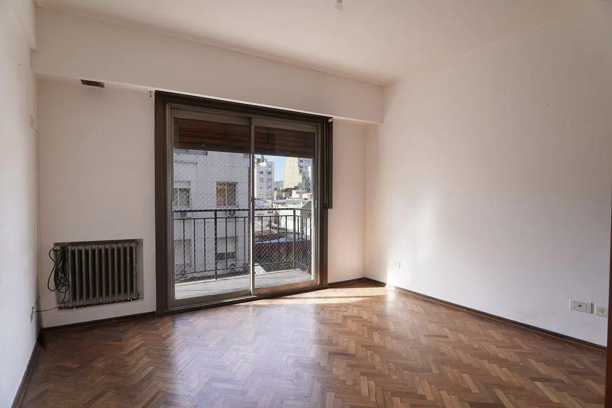 VENTA DEPARTAMENTO 4 AMBIENTES COCHERA BALVANERA 4