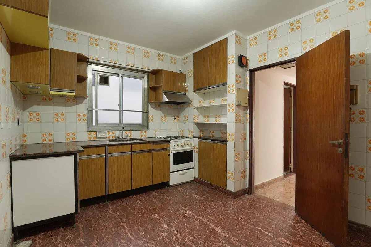 VENTA DEPARTAMENTO 4 AMBIENTES COCHERA BALVANERA 8