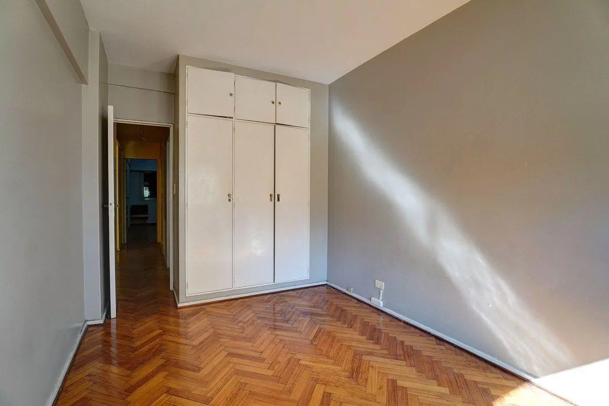 VENTA 3 AMBIENTES ALMAGRO CON DEPENDENCIA Y TOILET 5