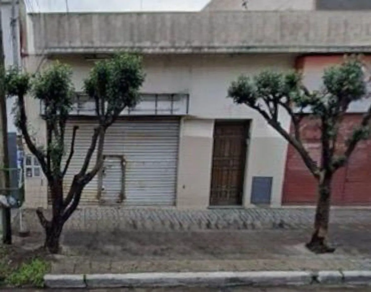 VENTA PH 3 Ambientes  Quincho  y Local Comercial 2