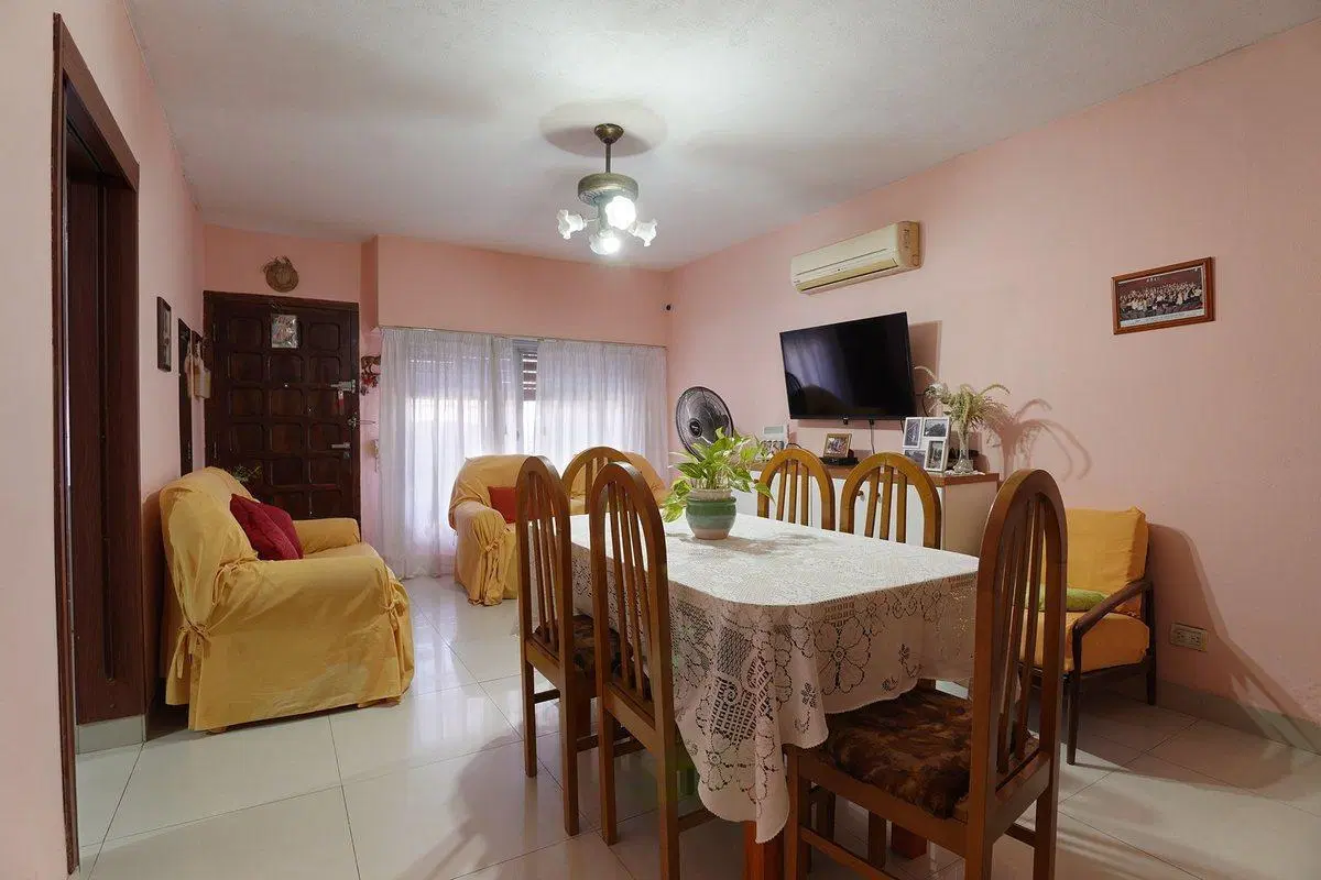 CASA MODERNA COCHERA FONDO JARDIN PARRILLA QUINCHO 4