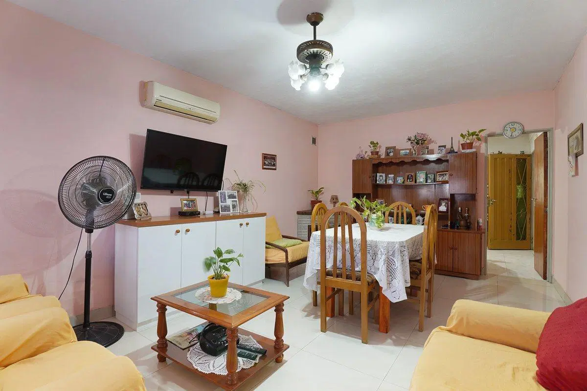 CASA MODERNA COCHERA FONDO JARDIN PARRILLA QUINCHO 2