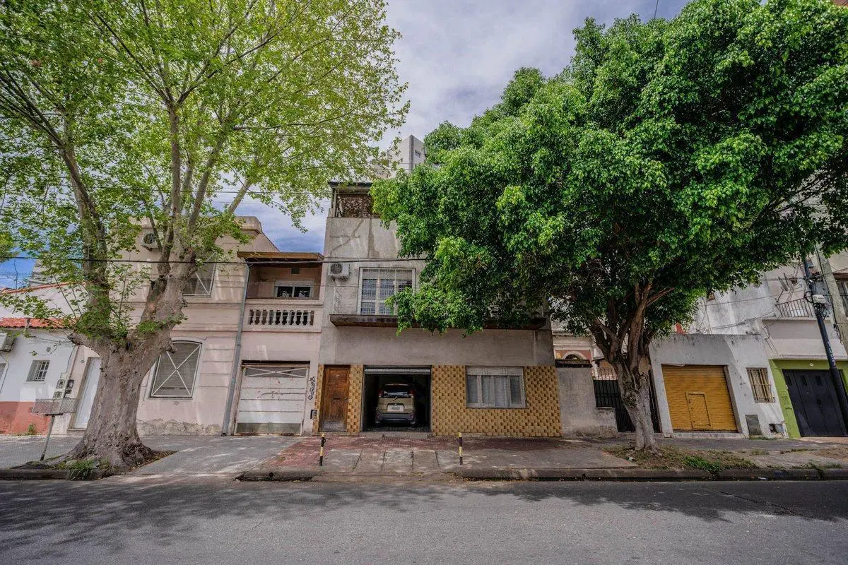 CASA 4 AMBIENTES EN VENTA LANUS ESTE CON TERRAZA 5