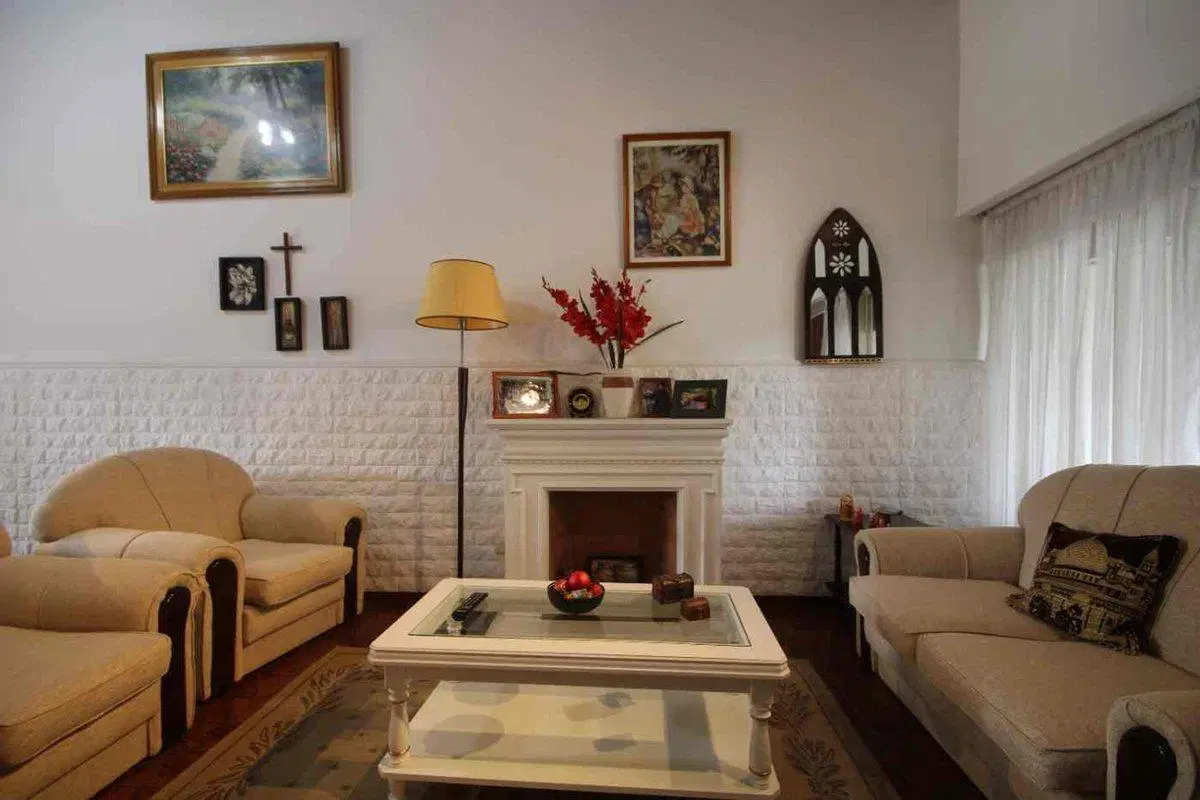 VENTA CASA CON JARDÍN Y PILETA BARRIO MARINA 3