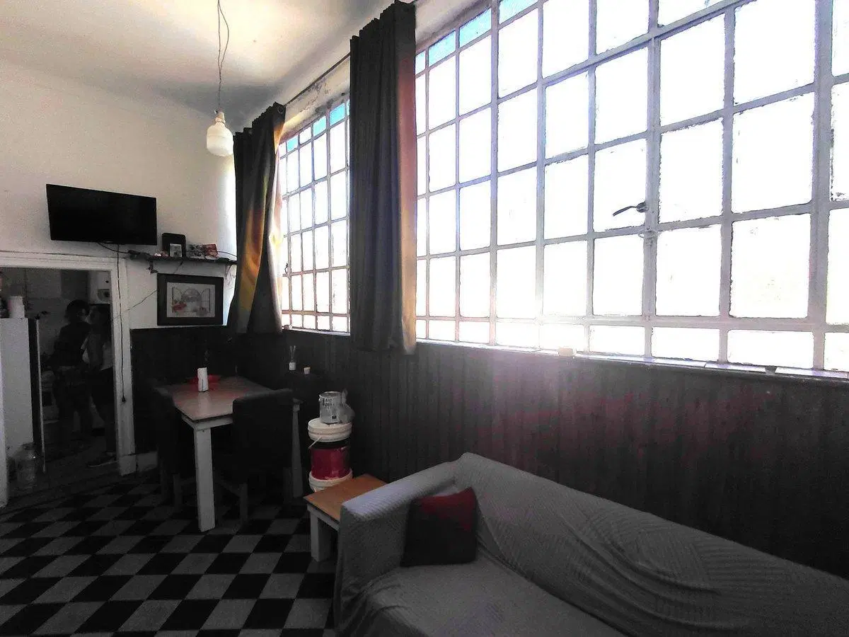 VENTA PH 3 AMB. SIN EXPENSAS 53M2 LUMINOSO LA BOCA 5