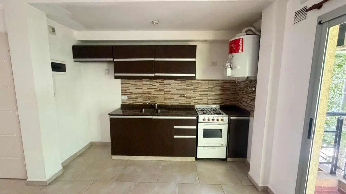 VENTA DEPARTAMENTO 2 AMBIENTES BANFIELD CON BALCON 3