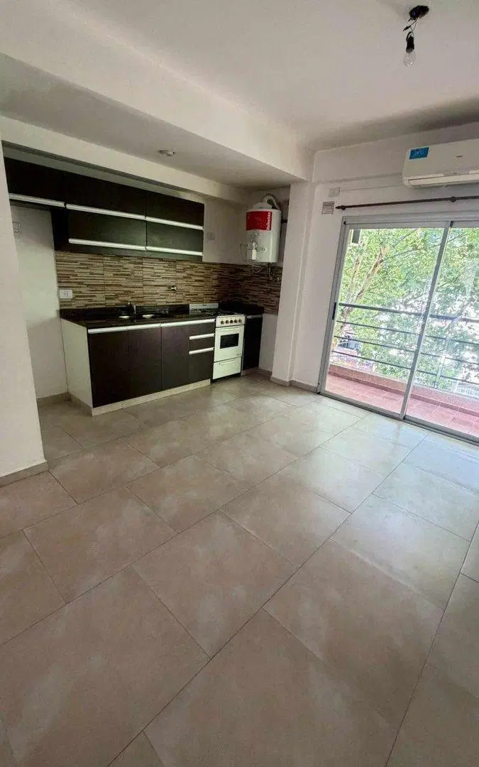 VENTA DEPARTAMENTO 2 AMBIENTES BANFIELD CON BALCON 5