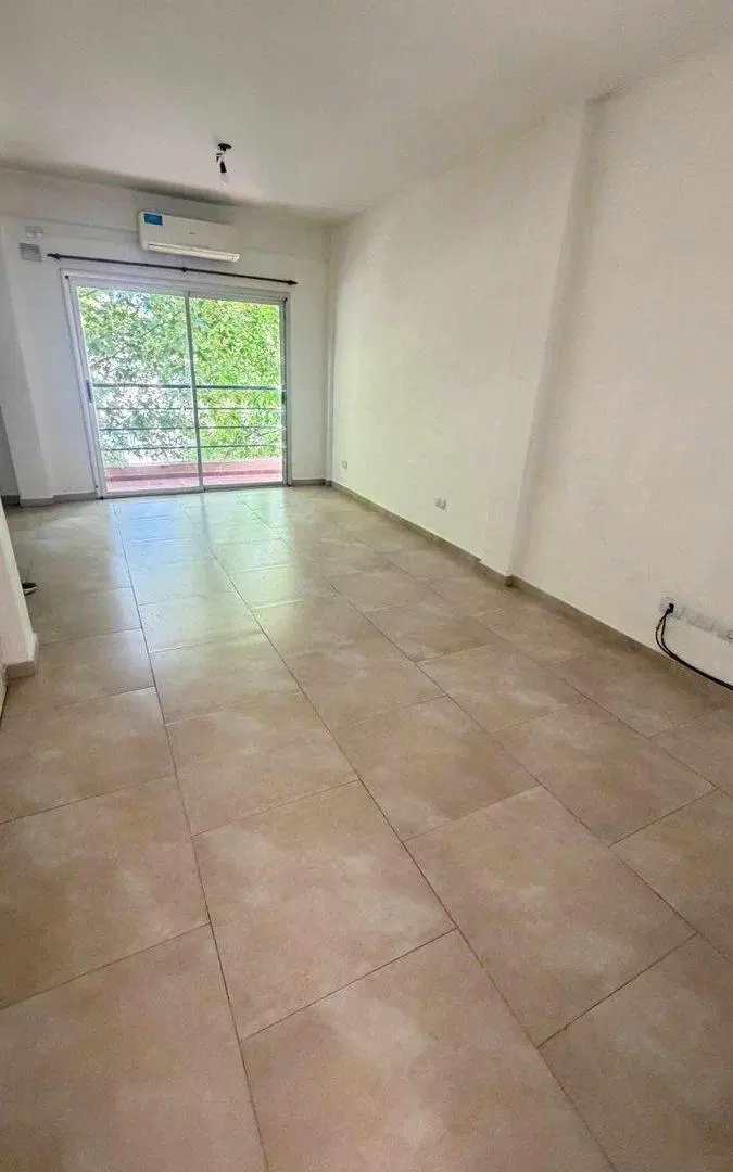 VENTA DEPARTAMENTO 2 AMBIENTES BANFIELD CON BALCON 2