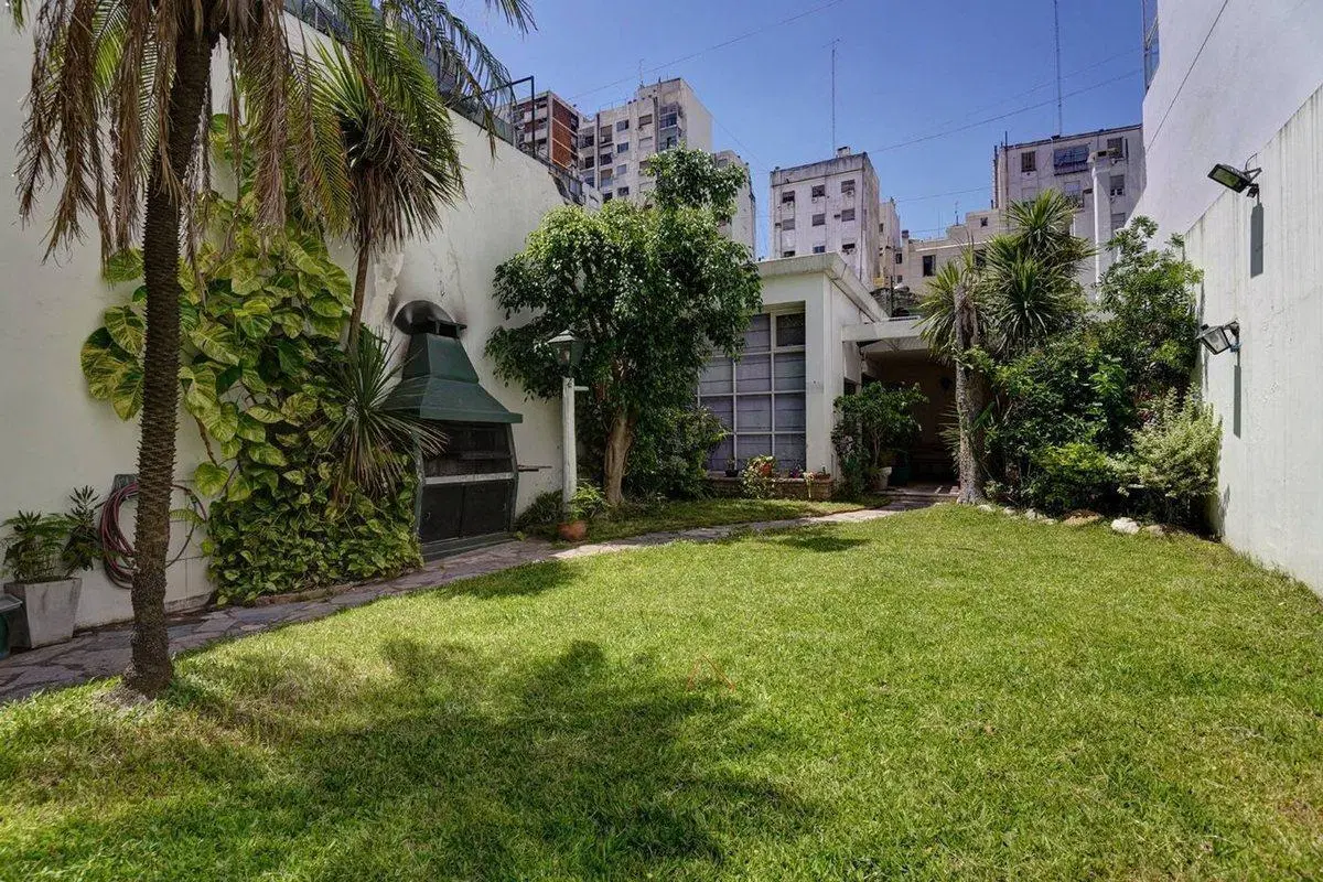 VENTA CASA 6 ambientes CABALLITO PARQUE COCHERA 3