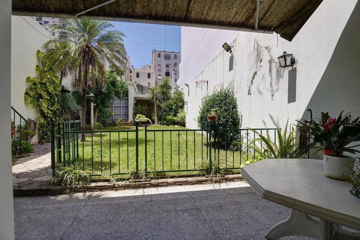 VENTA CASA 6 ambientes CABALLITO PARQUE COCHERA 5