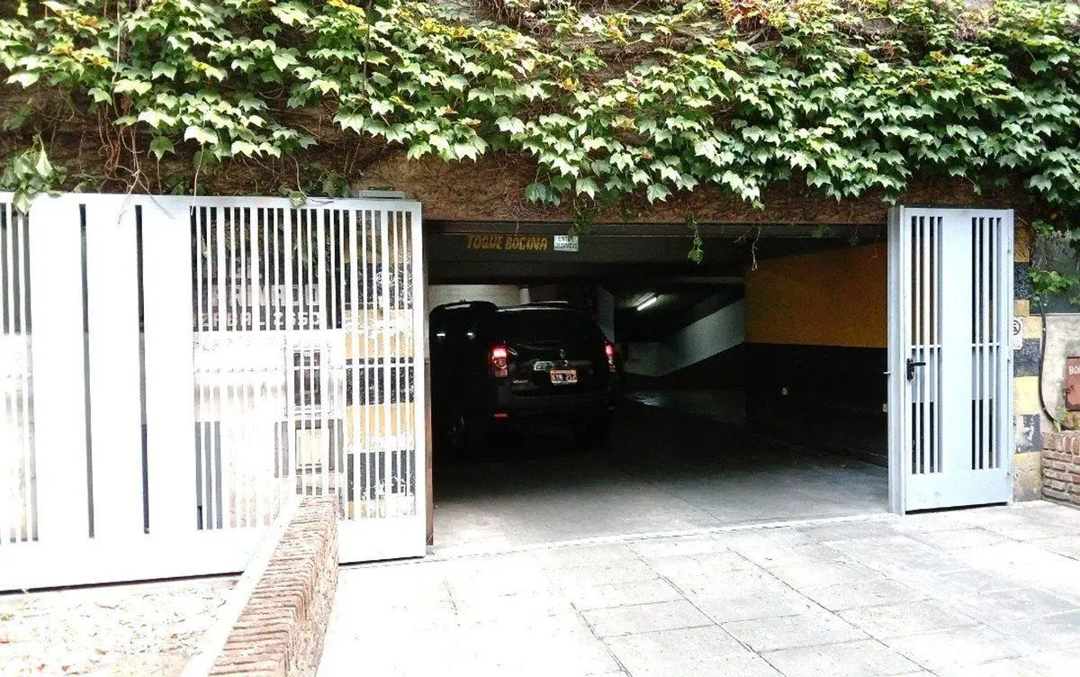 VENTA COCHERA FIJA en Av OLAZABAL 2600 en BELGRANO 4