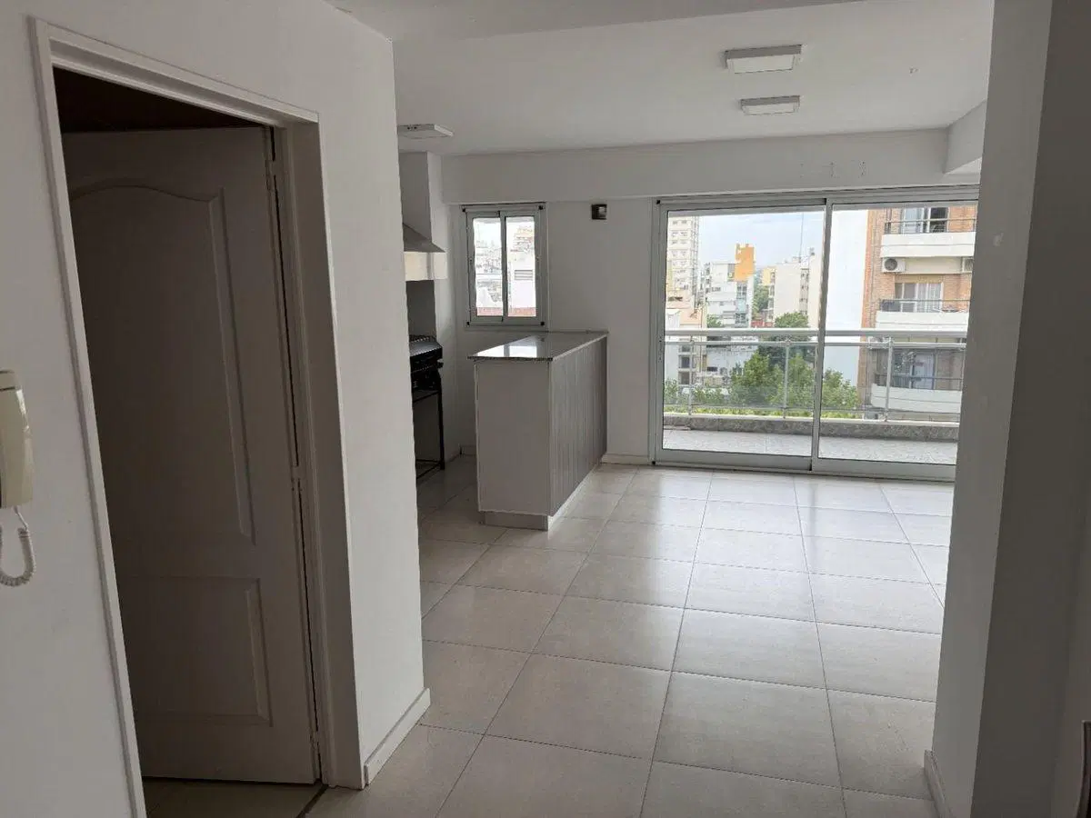VENTA DEPARTAMENTO 2 AMB A ESTRENAR BALCON FLORES 5