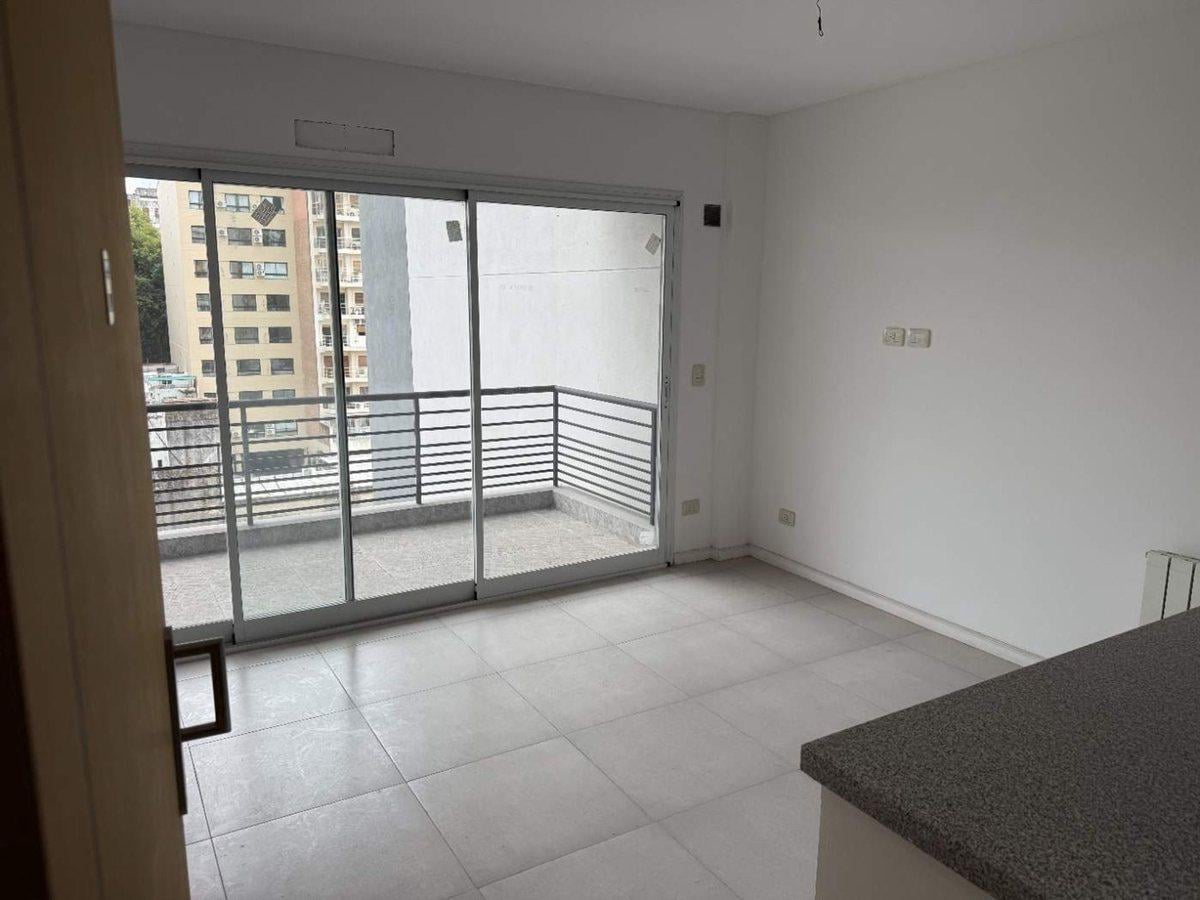 VENTA DEPARTAMENTO 2 AMB A ESTRENAR BALCON FLORES