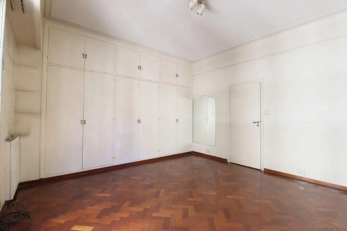 VENTA 3 AMB. C/ DEPENDENCIA EN RECOLETA 4