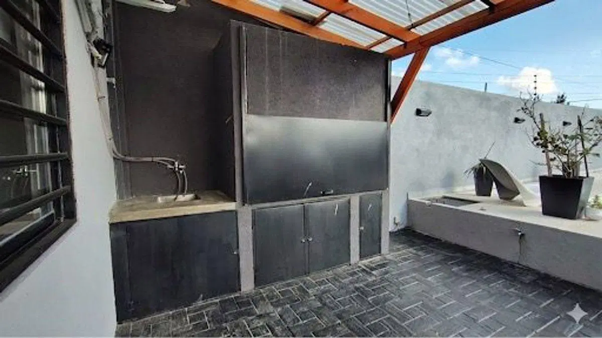 CASA 4 AMBIENTES EN VENTA CAÑUELAS CON PILETA 5