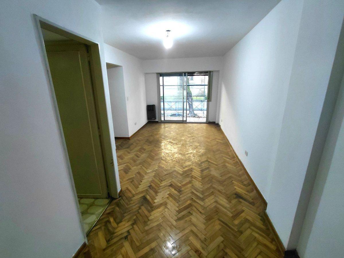 Foto de VENTA DEPTO 3 AMB BALCON 74M2 APTO PROF CABALLITO, imagen 3
