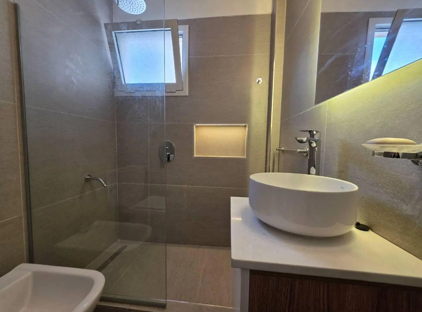 Departamento 2 ambientes  Venta baulera A/ Prof. 5