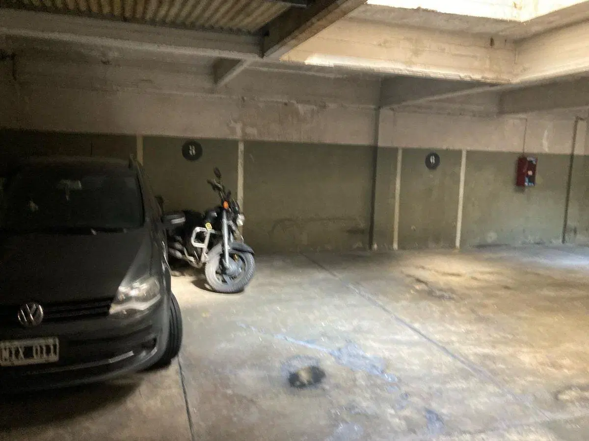Cochera en venta en Almagro 2