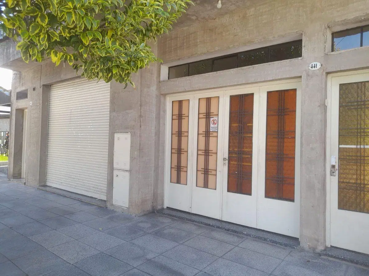 VENTA CASA MULTIFAMILIAR 6 AMB C/LOCAL EN TAPIALES 4