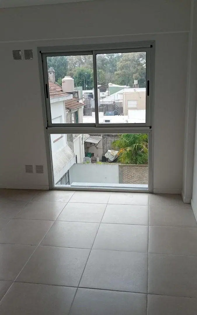 VENTA MONOAMBIENTE CON BALCÓN - SANTOS LUGARES 3